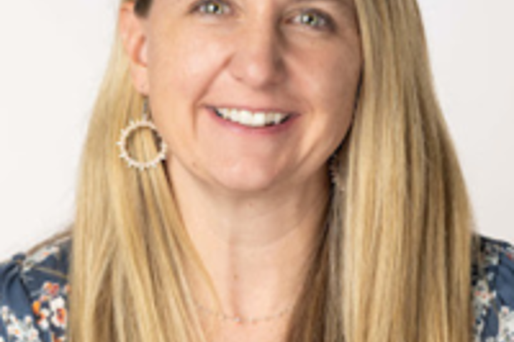 Melissa Decker Headshot