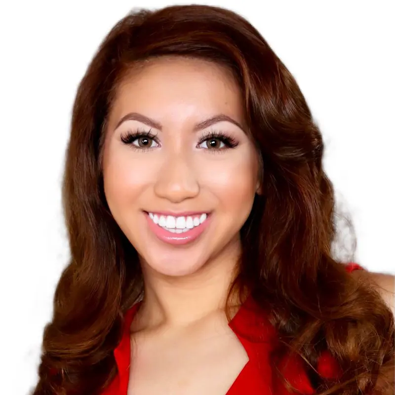 Helena Coloma Headshot